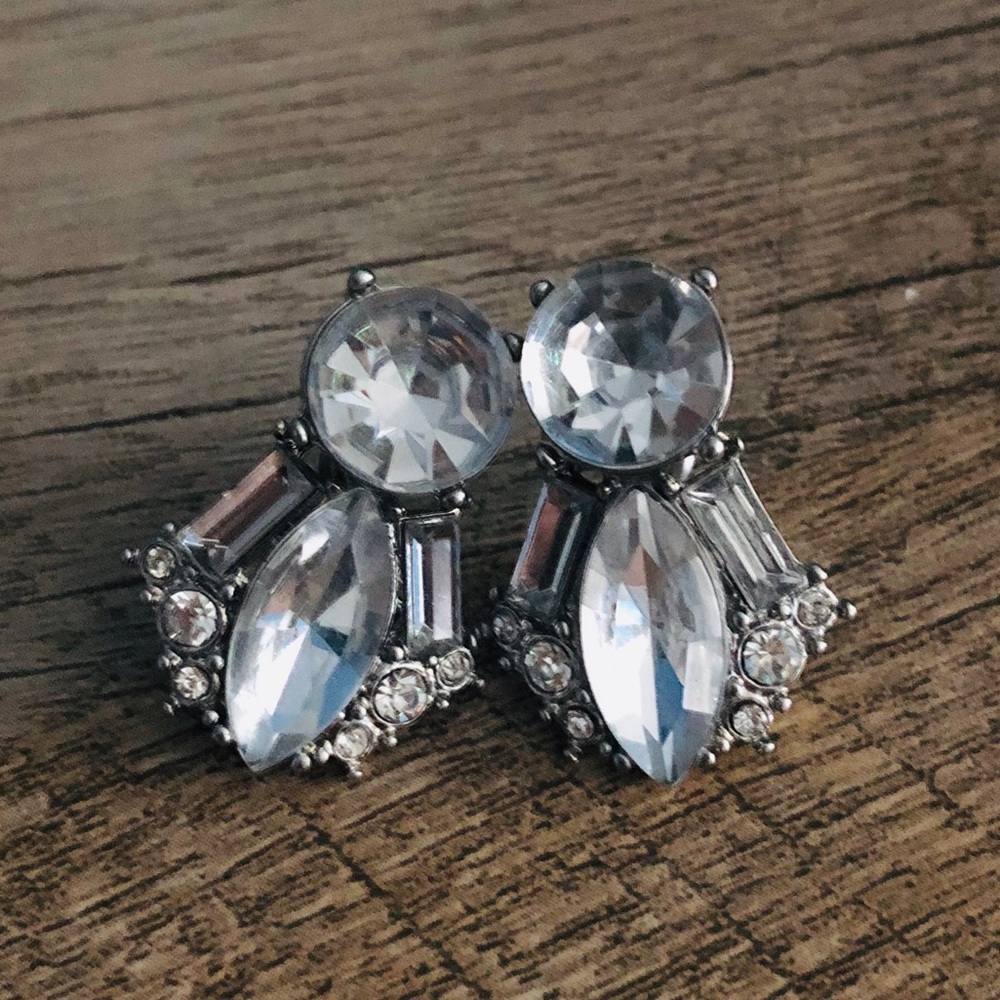 Statement post earring